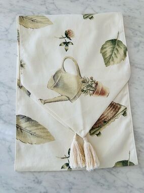 Pfalzgraff Naturewood Table Runner